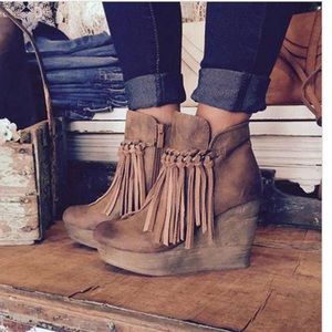 Sbicca Vintage Collection Zepp Wedge Fringe Ankle